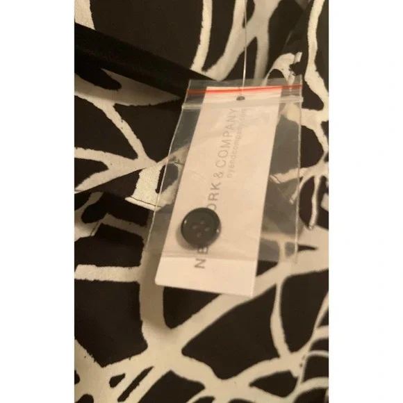 New York and Company Ladies Blouse size XXL - Picture 5 of 6